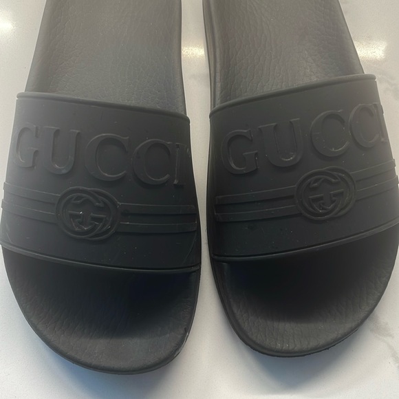 black gucci slides … - Picture 2 of 5